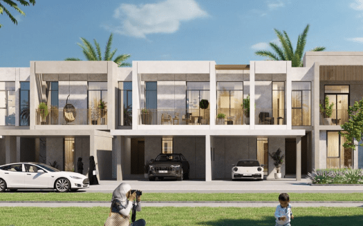 Une rangée contemporaine de maisons de ville à Dubaï par une journée ensoleillée, présentant un design moderne avec balcons et toits plats. Au premier plan, un adulte photographie un enfant jouant avec un ballon de foot sur une pelouse.