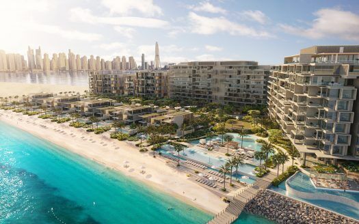 Complexe de luxe en bord de mer avec des appartements modernes surplombant une mer turquoise, doté de plusieurs piscines et de jardins luxuriants des six sens, avec en toile de fond les toits d'une ville lointaine.