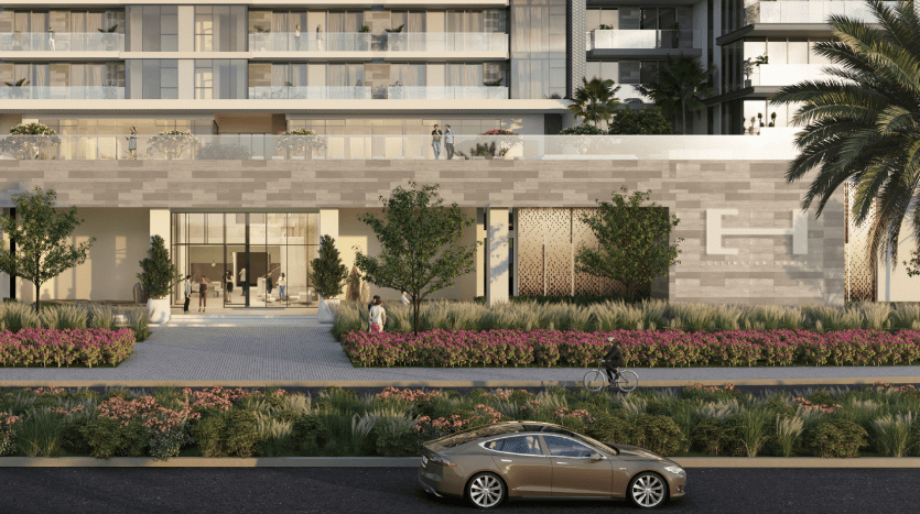Un immeuble d'appartements moderne à Dubaï avec un aménagement paysager luxuriant, avec des piétons, un cycliste et une voiture garée devant. Des fleurs roses éclatantes et des palmiers rehaussent l’architecture élégante.
