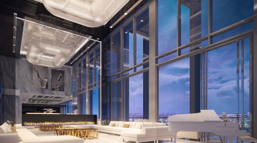 Intérieur moderne et luxueux avec de vastes baies vitrées donnant sur le paysage urbain de Dubaï la nuit, comprenant un piano à queue, des coins salons élégants et des luminaires élaborés.