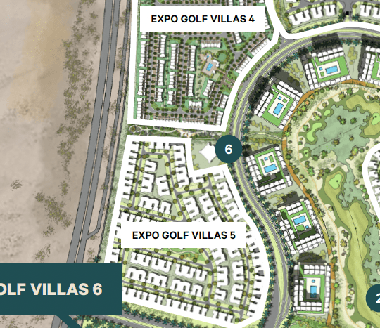 Carte de vue aérienne d'un quartier résidentiel nommé "Expo Golf Villas" montrant les tracés détaillés des bâtiments et des rues, entourés d'espaces verts. Les étiquettes indiquent différentes sections de villas à Dubaï.