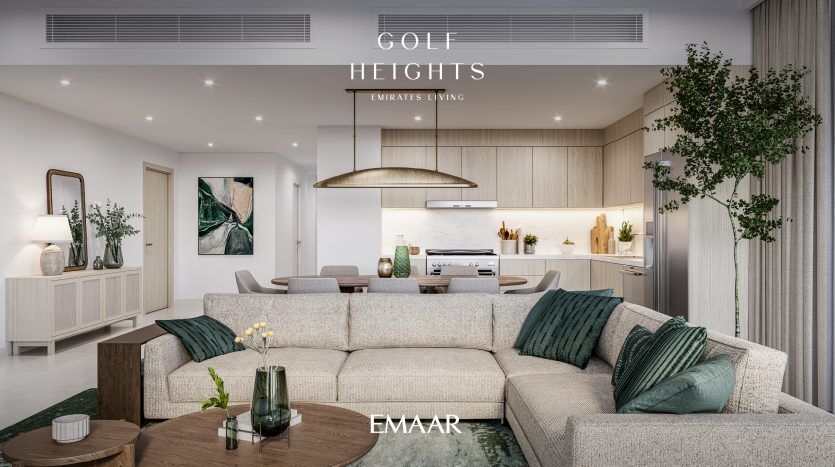 Salon moderne dans un appartement de luxe à Dubaï avec un canapé sectionnel, une cuisine élégante et une décoration élégante, avec des plantes vertes et une palette de couleurs neutres. Texte "Golf Heights - Emirates Living, E