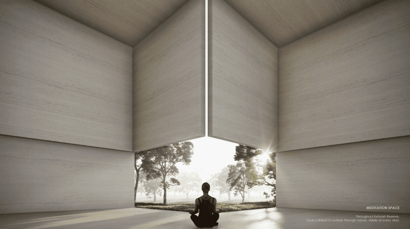 Une personne médite dans un espace intérieur serein et minimaliste d'un appartement à Dubaï, avec de grandes fenêtres géométriques offrant une vue paisible sur une forêt ensoleillée.