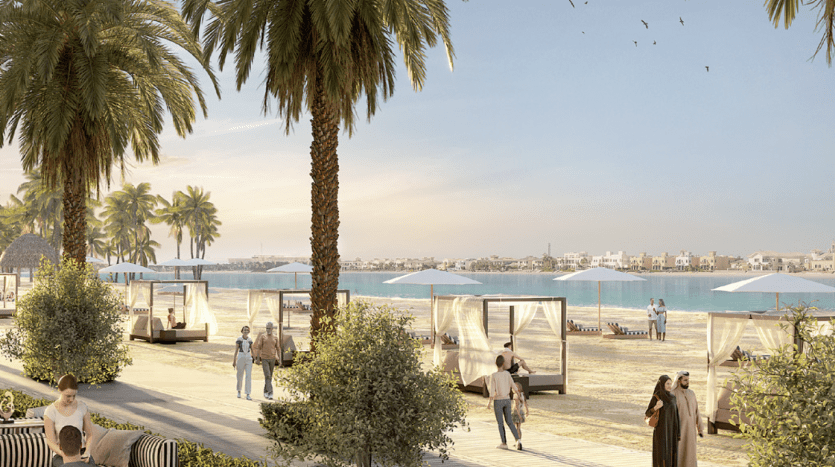 Eine malerische Strandpromenade mit Menschen, die unter Palmen spazieren gehen, Hütten genießen und den Blick auf ein ruhiges Meer mit Vögeln, die darüber fliegen. Der Hintergrund zeigt eine entfernte Stadtlandschaft von Dubai unter einem klaren Himmel.