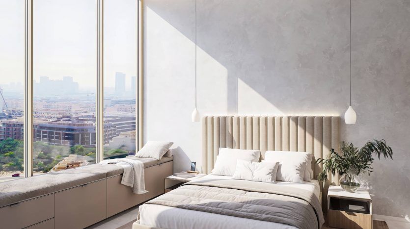 Chambre moderne avec de grandes fenêtres offrant une vue sur la ville de Dubaï, dotée d'un lit moelleux, d'une décoration minimaliste et de suspensions, avec une ambiance sereine et lumineuse.