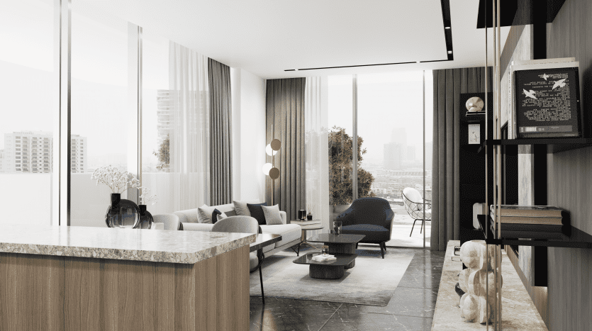 Salon moderne dans un appartement de Dubaï avec de grandes fenêtres révélant les toits de la ville, avec un mélange élégant de tons neutres et sombres, un mobilier contemporain et des étagères décoratives.