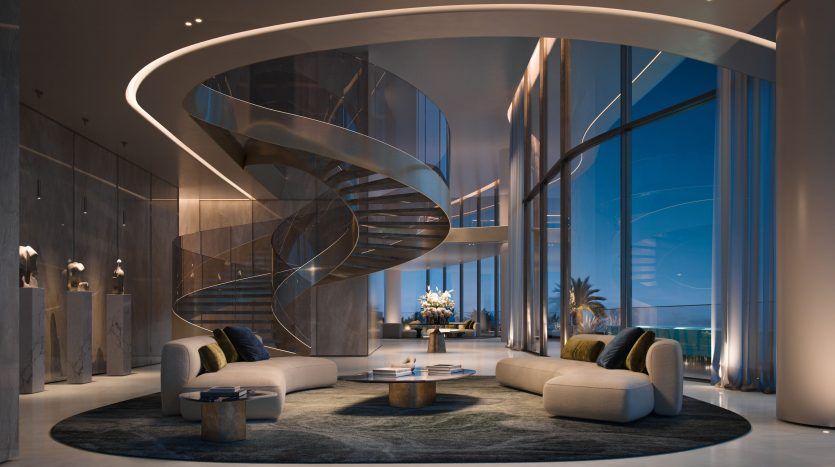 Intérieur moderne et luxueux comprenant un escalier en colimaçon élégant, des plafonniers circulaires et un coin salon confortable avec des canapés et une table centrale, le tout contre de hautes fenêtres et un décor élégant dans une villa haut de gamme de Dubaï.