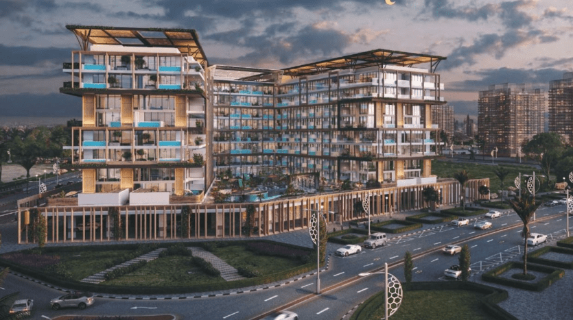 Villa moderne à plusieurs étages à Dubaï avec de grandes fenêtres en verre et des balcons en bois éclairés par des lampadaires au crépuscule, située dans une rue animée avec des voitures en mouvement.