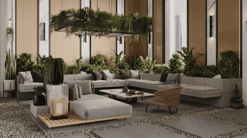 Un coin salon intérieur spacieux et moderne dans une villa de Dubaï avec des meubles gris luxueux, de nombreuses plantes vertes suspendues au-dessus et sur les côtés, des accents muraux en bois et de grandes fenêtres laissant entrer la lumière naturelle.