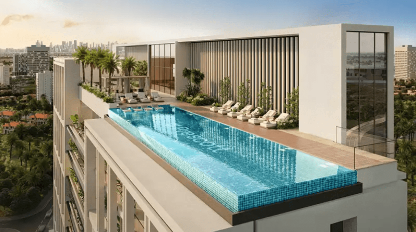 Une piscine à débordement sur le toit avec des chaises longues, des palmiers et un panorama urbain en arrière-plan. Le mot « Prescott » est visible au fond de la piscine. L'architecture environnante est moderne avec de grandes fenêtres et des touches de bois, le tout faisant partie du design luxueux de Legado.