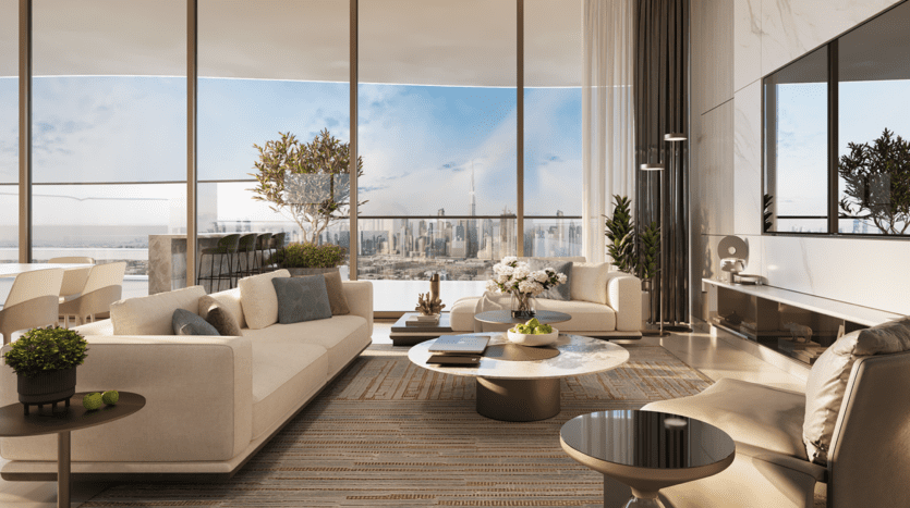 Salon luxueux et moderne avec de grandes fenêtres offrant une vue sur la ville, avec le style caractéristique d'Amaal 8. Les caractéristiques comprennent deux canapés, une table basse, une table d'appoint et des plantes en pot. La lumière naturelle inonde l'espace, mettant en valeur la décoration élégante et le mobilier contemporain.