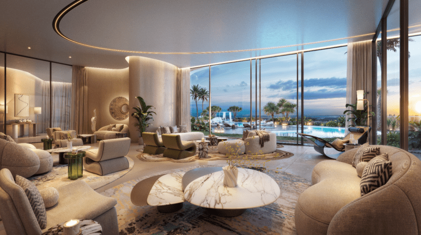 Un luxueux salon au décor Rivage moderne comprend des canapés moelleux et une table basse en marbre. Les baies vitrées offrent une vue imprenable sur l'océan et mènent à une terrasse avec piscine. La pièce est doucement éclairée, ce qui renforce son ambiance élégante.
