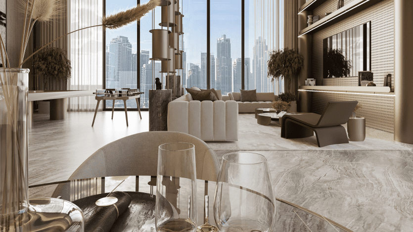 Un salon moderne et spacieux sur Cove Boulevard dispose de baies vitrées qui mettent en valeur un paysage urbain. La pièce comprend un canapé beige, des plantes décoratives, une table à manger en verre et d'élégants accents dorés et bruns. Une douce lumière naturelle remplit l'espace.