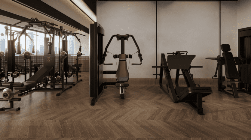 Située sur Cove Boulevard, cette salle de sport moderne propose une variété d'appareils d'exercice, notamment des bancs de musculation, une machine à câbles et une presse pectorale. L'espace est doté de parquet et de grandes fenêtres qui inondent la pièce de lumière naturelle.