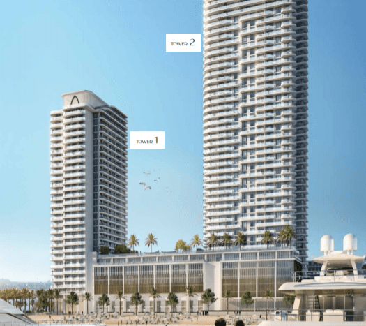 Un couple regarde deux immeubles modernes de grande hauteur étiquetés « résidence de palais » et « résidence de plage », situés à côté d'un front de mer avec des palmiers et un yacht amarré, sous un ciel clair avec