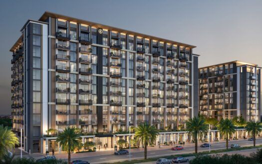 Immeubles modernes à plusieurs étages avec de grandes fenêtres et des balcons, illuminés au crépuscule. Des palmiers bordent la rue devant Windsor House de Ellington Properties, avec des voitures garées à proximité, créant une atmosphère urbaine haut de gamme.