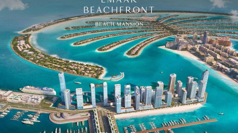 Luftaufnahme eines luxuriösen Uferkomplexes mit Hochhäusern, Marina-Sand und palmenförmig angelegten Inseln, die sich ins Meer erstrecken.