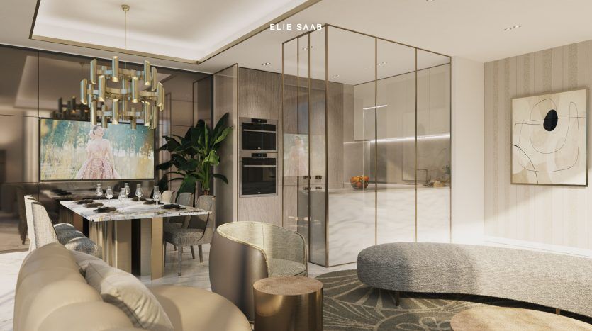 Une villa moderne et luxueuse à Dubaï comprend une cuisine et un coin repas avec un mobilier élégant, des accents dorés et des cloisons en verre. Une table à manger pour six personnes et des appareils haut de gamme sont visibles, ainsi que d'élégants