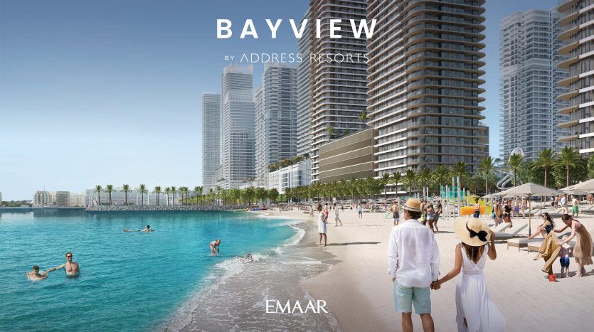 Image promotionnelle pour les complexes hôteliers avec vue sur la baie par adresse, représentant des personnes profitant d'un front de mer ensoleillé avec des villas modernes de grande hauteur en arrière-plan.