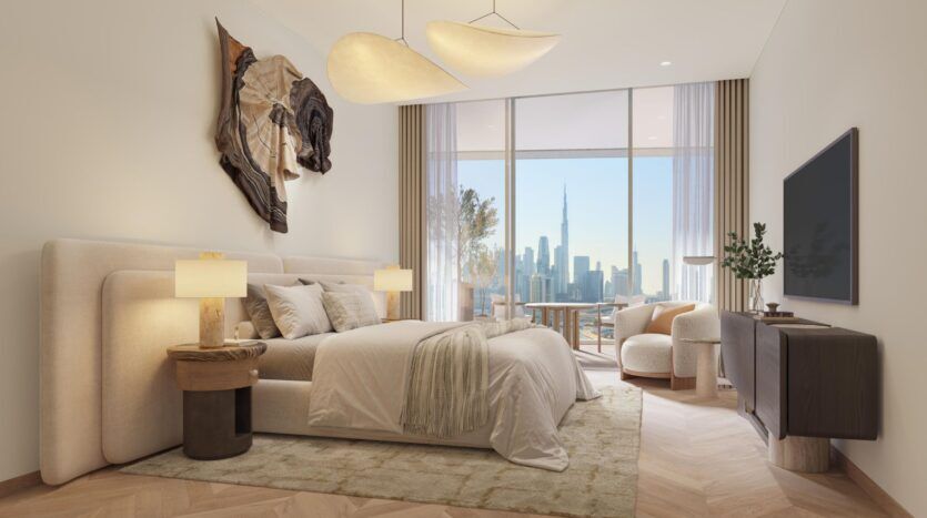 Chambre à coucher moderne dotée d'un grand lit, de lampes élégantes et d'œuvres d'art murales abstraites qui témoignent d'un véritable sens artistique. Les fenêtres du sol au plafond offrent une vue sur l'horizon de la ville, tandis que la décoration légère et le mobilier minimaliste créent une atmosphère confortable et élégante.