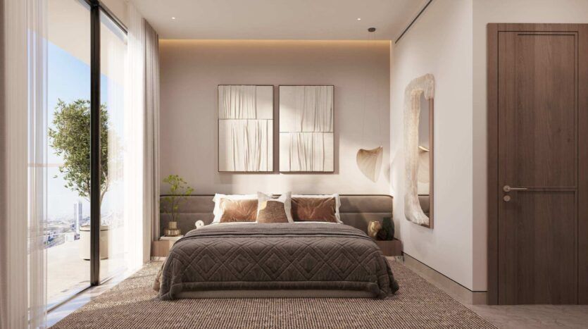 Une chambre moderne dotée d'un grand lit, d'une parure de lit aux tons neutres, de deux œuvres d'art abstraites accrochées au-dessus de la tête de lit, d'un tapis texturé, d'un grand miroir et de touches de la couleur « Mirari Lagoon » de Zoya sur le mur d'accent. Une porte vitrée donne sur un balcon offrant une vue sur la ville.